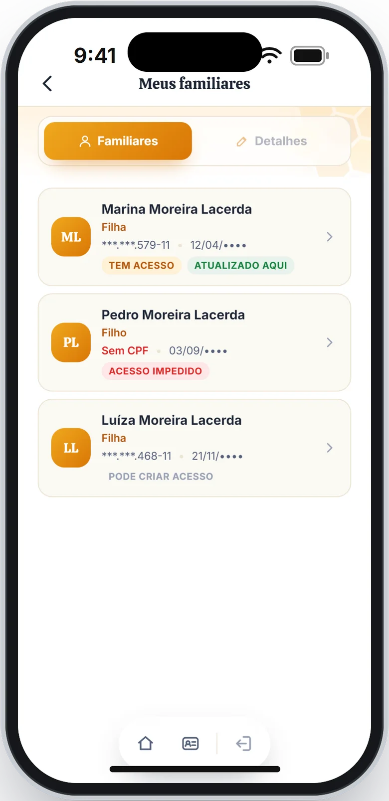 Lista Meus familiares com três pessoas e as etiquetas de cada uma