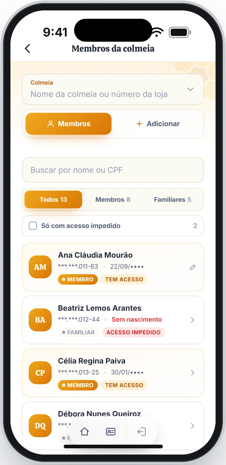 Lista de membros com os filtros Todos, Membros e Familiares e os selos de cada pessoa